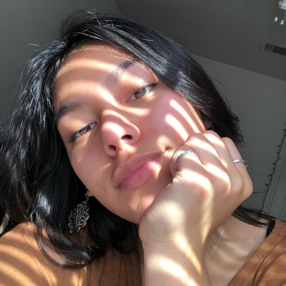 Meet your Posher, Haley - Picture 1 of 1